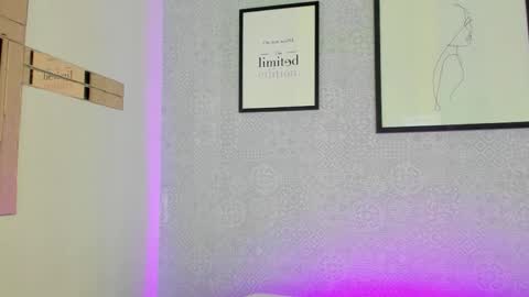  Natasha  online show from 11/27/25, 11:23