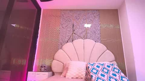 Natasha online show from 10/29/25, 07:15