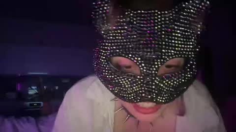 Natasha Saade online show from 03/04/26, 10:38