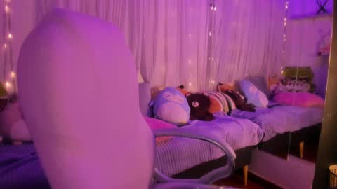 Natasha  online show from 03/08/25, 12:44