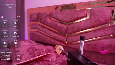 Natasha Vesper  online show from 11/29/25, 01:03