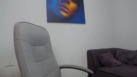 natashaboobs online show from 12/19/24, 10:34