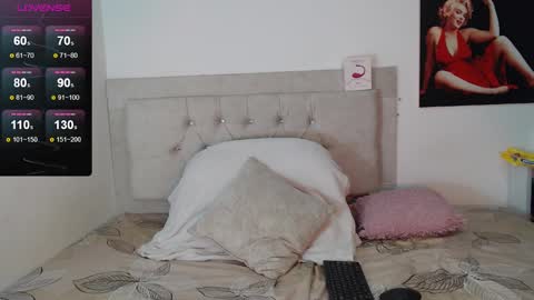 natashagil online show from 01/11/25, 03:55