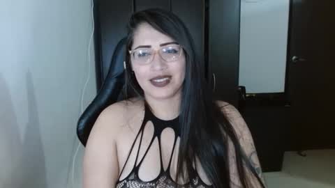 Natasha Smithe  online show from 11/28/25, 01:30