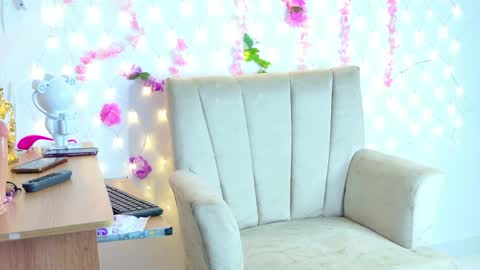 Snapshot of natazhaqueen chatting on 05/01/26, 05:23 nathalia online show from 05/01/26, 05:23