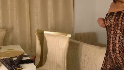 Snapshot of natazhaqueen chatting on 06/21/26, 09:23 nathalia online show from 06/21/26, 09:23