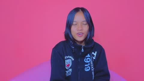 Natcha C online show from 12/11/24, 01:15