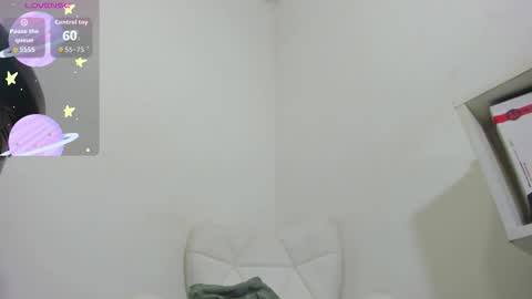 Nathalia Isaza online show from 11/25/25, 09:53