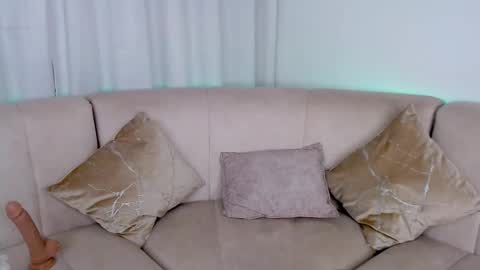 Nathalia    online show from 03/08/25, 05:28