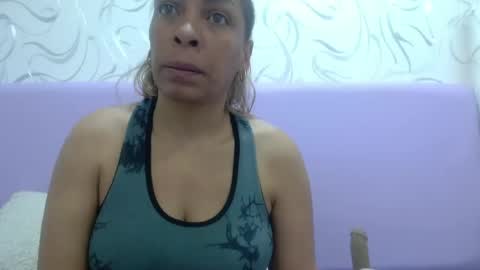 Nathalia online show from 12/23/25, 04:10