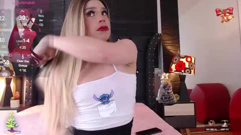 Snapshot of nathaliaz_ chatting on 12/17/24, 12:11 nathaliaz online show from 12/17/24, 12:11