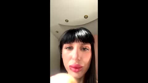 Snapshot of nathaliejerden chatting on 05/03/26, 09:10 Marge online show from 05/03/26, 09:10