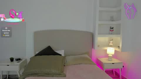 NATHALY  online show from 09/21/25, 10:39