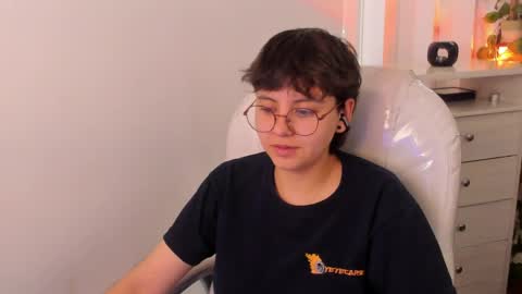 Snapshot of nathalyy_ds chatting on 05/06/26, 04:12 nathalyy_ds online show from 05/06/26, 04:12
