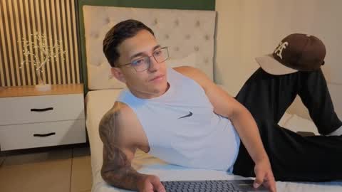 nathan_gross online show from 09/23/25, 04:04