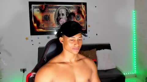 Snapshot of nathan_sexy247 chatting on 05/16/26, 02:41 Nathan online show from 05/16/26, 02:41