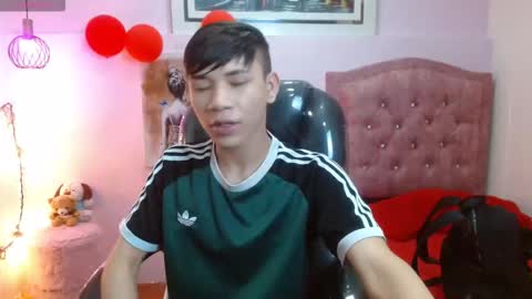 Snapshot of nathanclay chatting on 09/23/25, 03:09 nathanclay online show from 09/23/25, 03:09