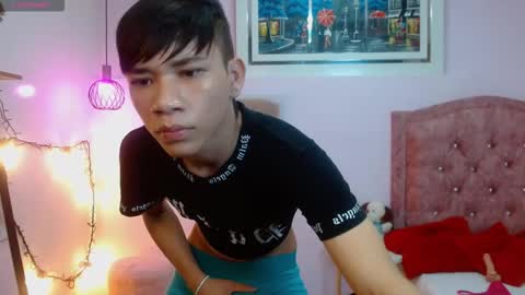 Snapshot of nathanclay chatting on 09/25/25, 04:49 nathanclay online show from 09/25/25, 04:49