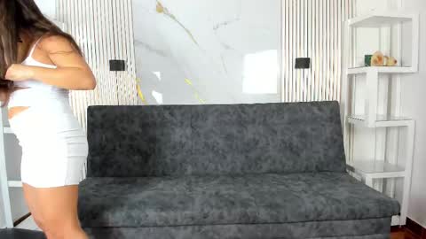 nathasha_ggh online show from 10/21/25, 06:14