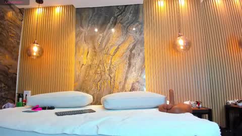 nathassa online show from 02/25/25, 12:03