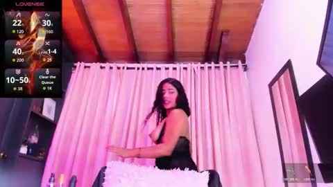 Snapshot of nathy_brown20 chatting on 05/25/26, 10:38 nathy online show from 05/25/26, 10:38