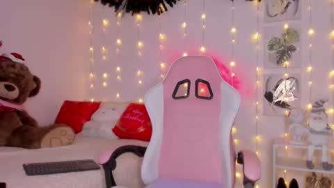 nathy_rosales online show from 12/16/25, 06:29