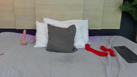 Snapshot of nathy_ross chatting on 02/27/25, 12:21 nathy_ross online show from 02/27/25, 12:21