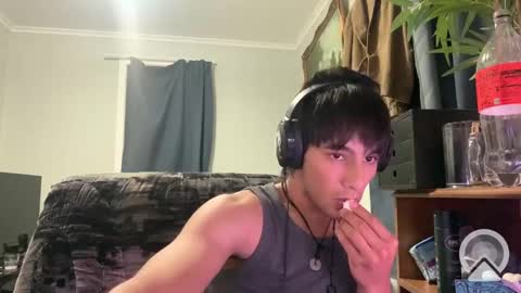 native_boy2 online show from 02/13/25, 08:48