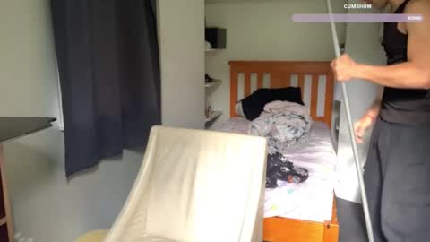 native_boy2 online show from 11/25/25, 04:45