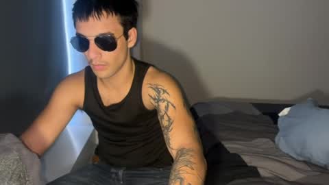 native_boy2 online show from 04/23/26, 02:35