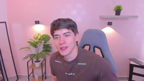 Snapshot of natte__ chatting on 04/13/26, 09:42 Nathaniel online show from 04/13/26, 09:42