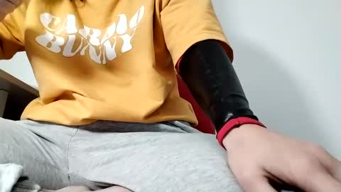 Snapshot of nattyrp chatting on 02/19/25, 12:00 nattyrp online show from 02/19/25, 12:00