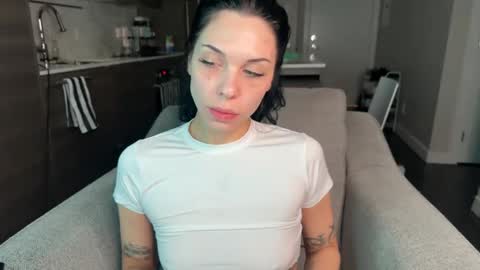 NATTY FIERROS online show from 02/02/25, 08:35