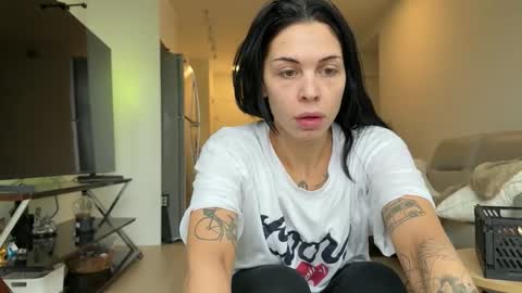 NATTY FIERROS online show from 11/14/25, 07:01