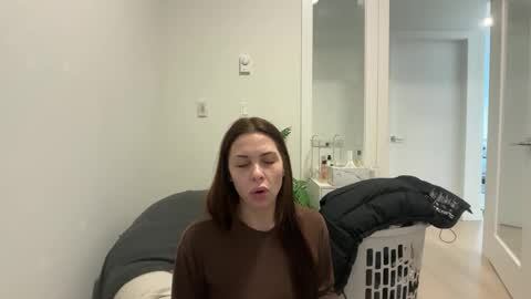 NATTY FIERROS online show from 03/31/26, 06:30