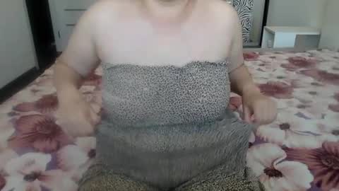 Snapshot of natural_beauty201 chatting on 06/28/26, 10:32 Penelopa369 online show from 06/28/26, 10:32