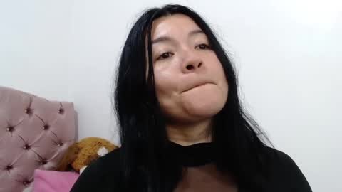 Snapshot of naturally_mature chatting on 12/17/24, 05:51 Sammy online show from 12/17/24, 05:51