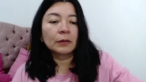 Snapshot of naturally_mature chatting on 12/24/24, 05:49 Sammy online show from 12/24/24, 05:49