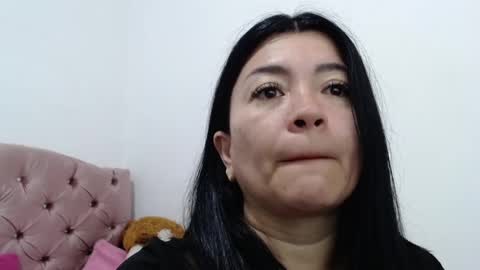 Snapshot of naturally_mature chatting on 12/25/24, 05:15 Sammy online show from 12/25/24, 05:15