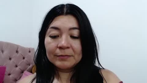 Snapshot of naturally_mature chatting on 12/27/24, 04:36 Sammy online show from 12/27/24, 04:36