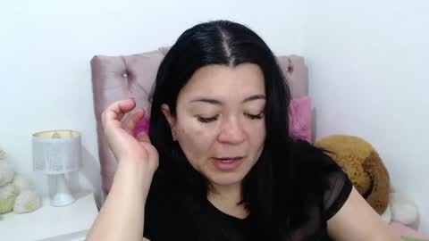 Snapshot of naturally_mature chatting on 12/30/24, 04:20 Sammy online show from 12/30/24, 04:20