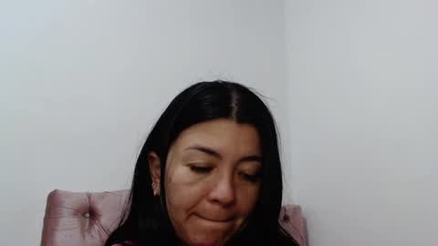 Snapshot of naturally_mature chatting on 12/31/24, 12:00 Sammy online show from 12/31/24, 12:00