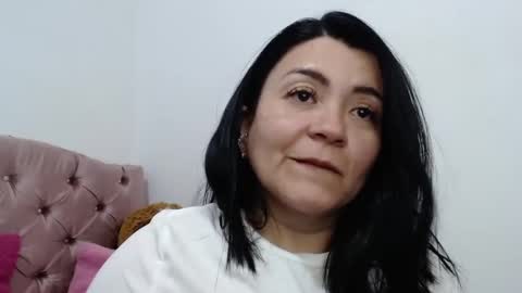 Snapshot of naturally_mature chatting on 01/02/25, 03:26 Sammy online show from 01/02/25, 03:26