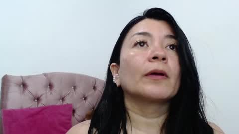 Snapshot of naturally_mature chatting on 01/03/25, 03:27 Sammy online show from 01/03/25, 03:27