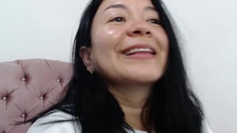 Snapshot of naturally_mature chatting on 01/26/25, 05:23 Sammy online show from 01/26/25, 05:23