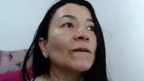 Snapshot of naturally_mature chatting on 02/18/25, 04:37 Sammy online show from 02/18/25, 04:37