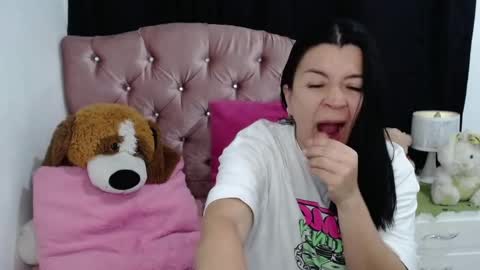 Snapshot of naturally_mature chatting on 03/07/25, 04:13 Sammy online show from 03/07/25, 04:13