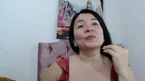 Snapshot of naturally_mature chatting on 04/30/26, 03:46 Sammy online show from 04/30/26, 03:46