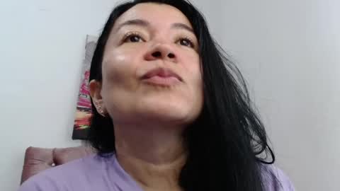 Snapshot of naturally_mature chatting on 05/24/26, 12:32 Sammy online show from 05/24/26, 12:32