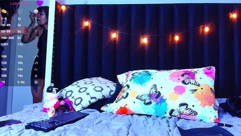 Gwen  online show from 02/05/25, 07:53